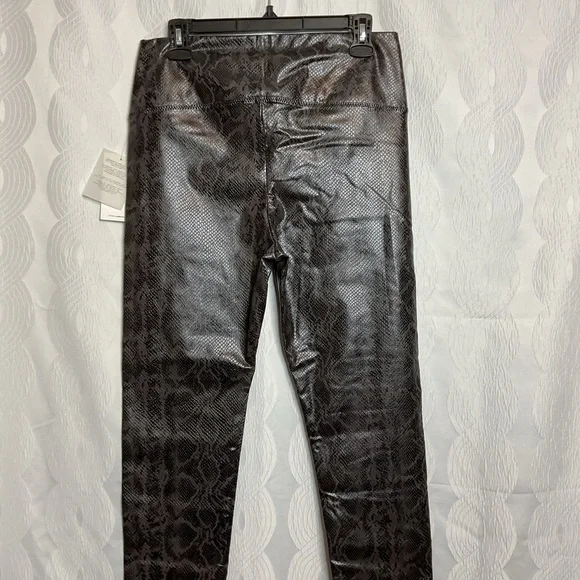 7 For all Mankind Snake Print Faux Leather Leggings. NWT med - Picture 8 of 14